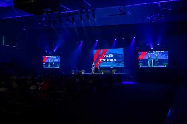 AIA-opening-084